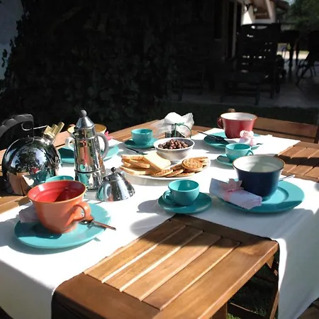 Il Pero E L'edera Bed & Breakfast *